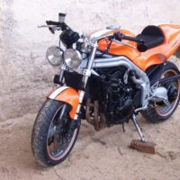 Speed Triple Orange auf den Tridays in Newchurch