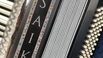 Permalink auf:Customized Akkordeon Mosaik